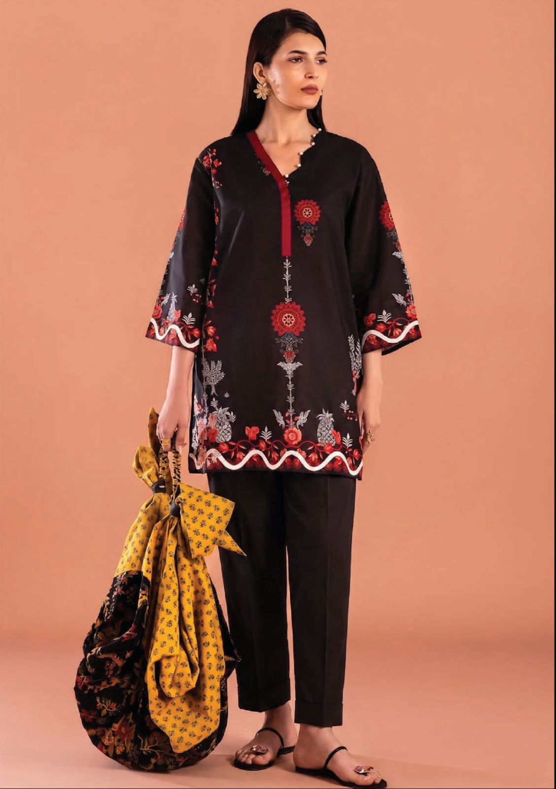 Sana Safinaz Lawn 3pc suite